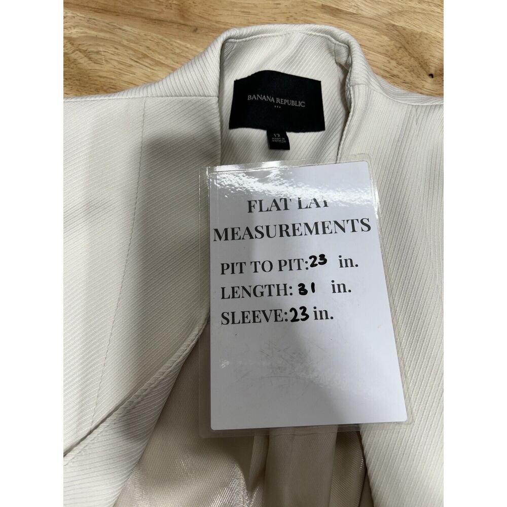 Banana Republic Cream Belted Blazer - Picture 10 of 10